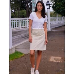 Old Navy Womens Size 10 White Back Slit Denim Jean Skirt Double Button, Pockets